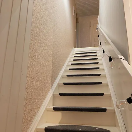 Villa Spacious And Cozy Family-friendly Wooden House *