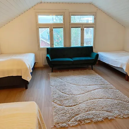 Spacious And Cozy Family-friendly Wooden House Villa